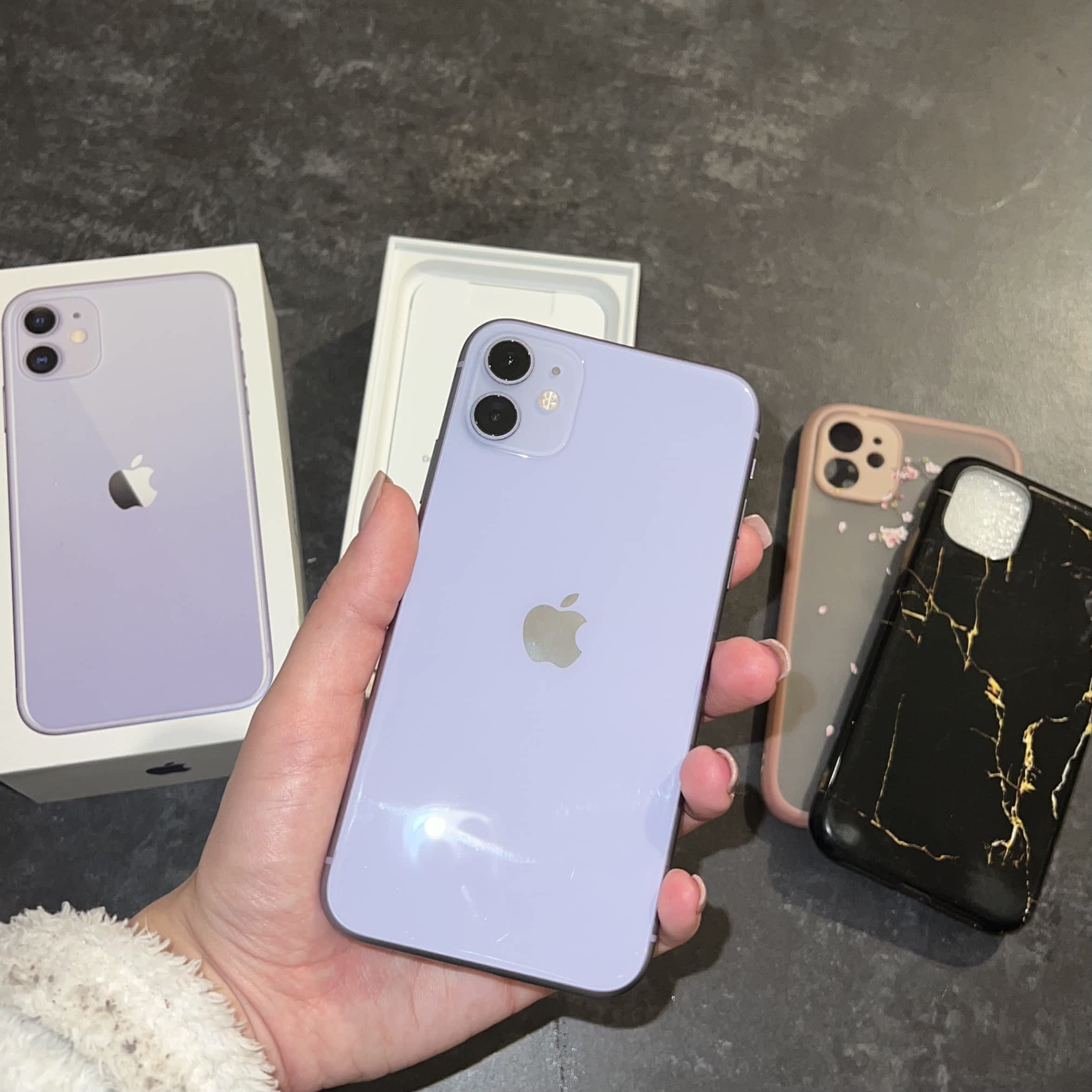 iPhone 11 - Used